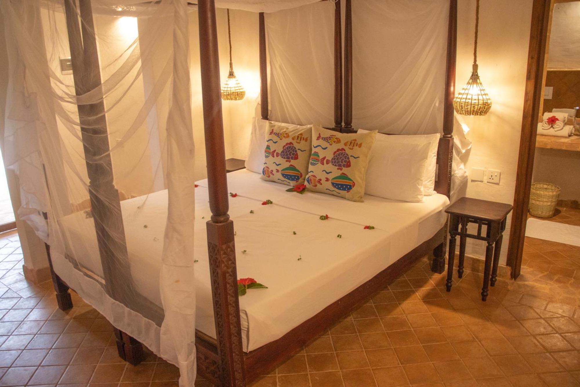 Mvuvi Boutique Resort Kiwengwa  Habitación foto